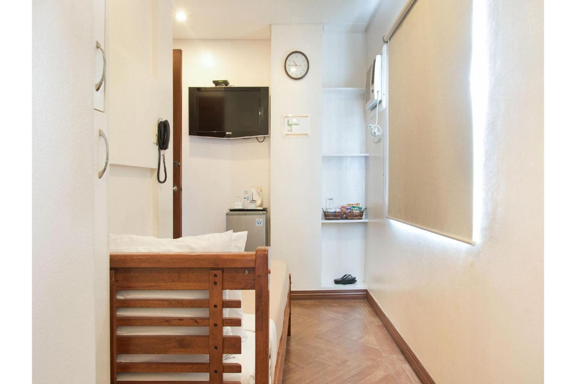 Townhouse Oak Avitel Hotel Near Osmena Highway, Pnr Pasay Station, Metro Manila Makati City Esterno foto